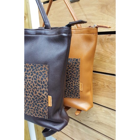 Mochila de piel animal print
