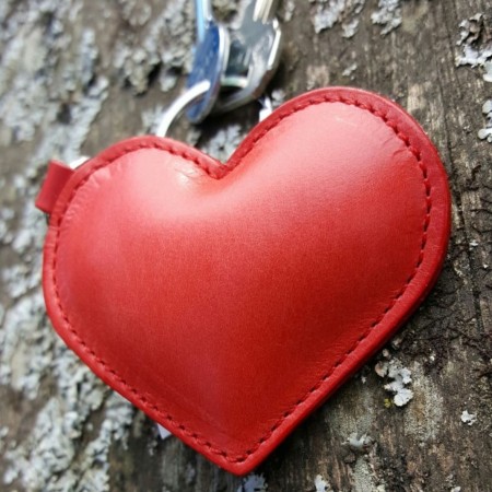 Amore – Corazón Llavero o Charm de cuero