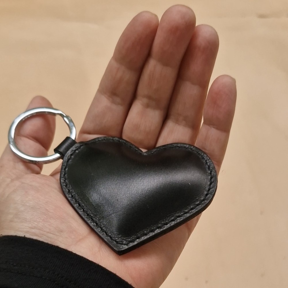 Amore – Corazón Llavero o Charm de cuero