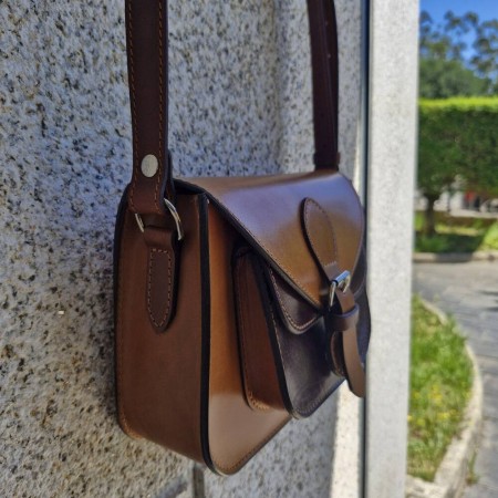 Paseo small leather crossbody bag | Corzo